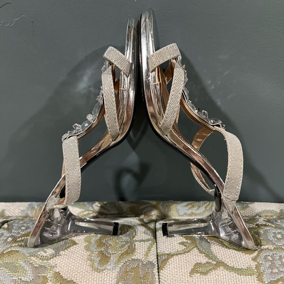 Mootsies Tootsies size 8 silver rhinestone heels - Picture 2 of 4